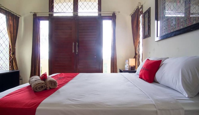 RedDoorz Syariah near Ngade Lake in Ternate