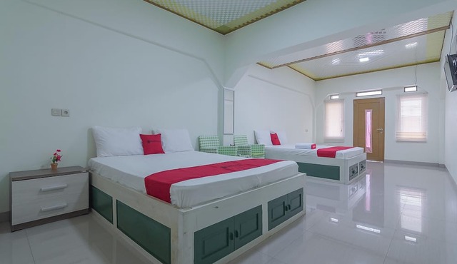 RedDoorz Resort Syariah @ Batu Apung Purwakarta in Wanayasa