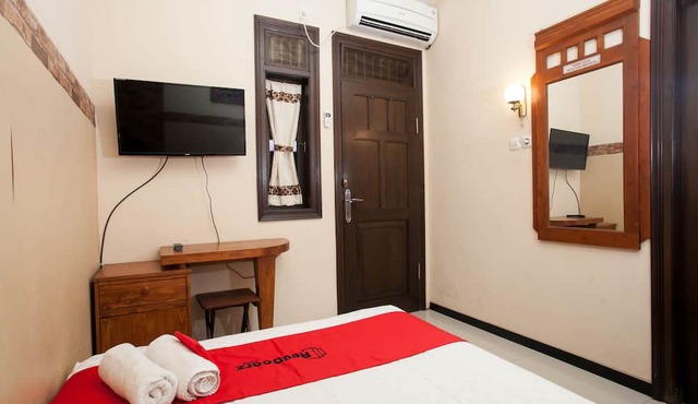 RedDoorz near Stasiun Kota Baru Malang in Malang