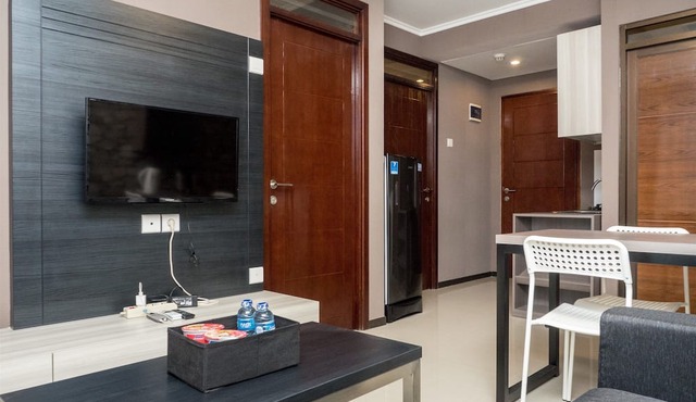 Convenient 2BR at Gateway Pasteur Apartment in Cimahi