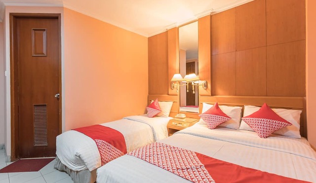 OYO 671 Hotel Capitol in Jakarta