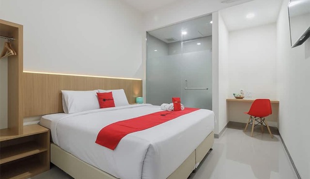 RedDoorz near Mall SKA Pekanbaru in Pekanbaru