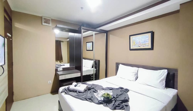 4 Pax Warm Brown 2Br At Gateway Pasteur Apartment in Cimahi