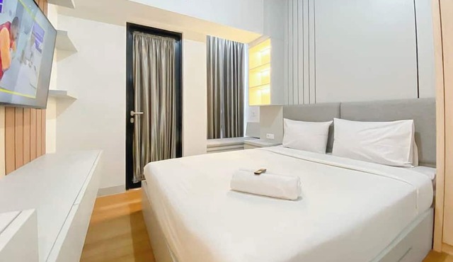 Compact Studio With City View At The Alton Apartment