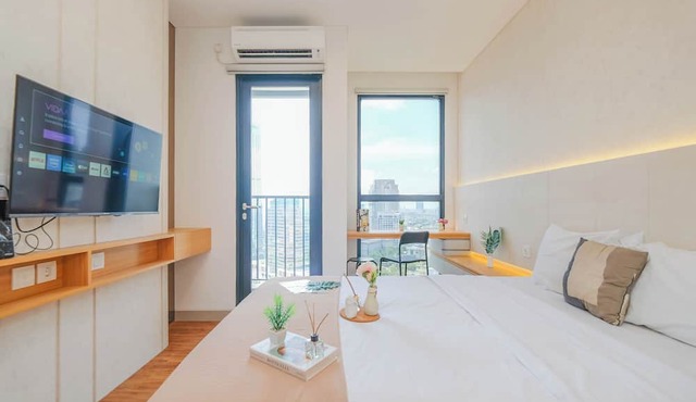 Standard Studio At Apartment Ciputra World 2