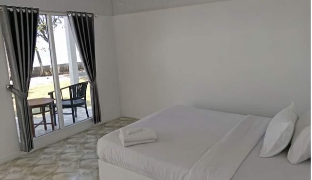 La Plage Beach Club & Resort in Cikakak