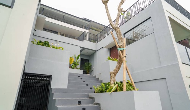 Emerald hill 12 BR karaoke heated pool in Cimenyan