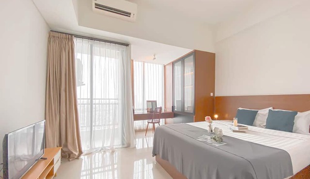 Strategic And Homey Studio At Lrt City Bekasi Apartment in Bekasi