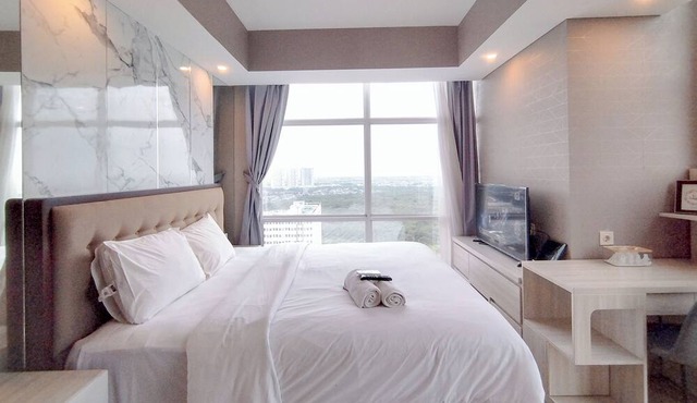 Spacious 2Br With Extra Room At Grand Sungkono Lagoon Apartment in Surabaya