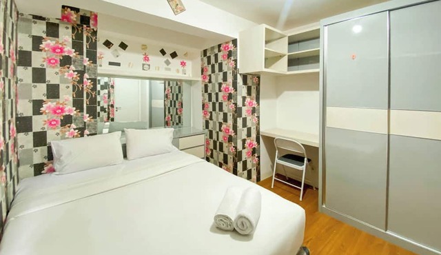 Comfort Living And Modern 2Br At Bassura City Apartment