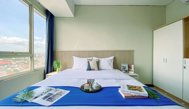 Good Designed and Homey 3BR Nifarro Park Apartment