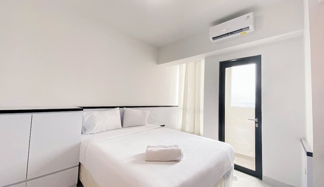 Homey And Cozy Studio Apartment At The Alton