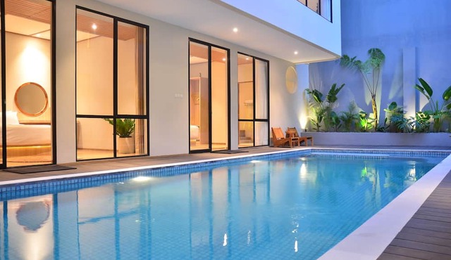 Maplewood Mountain 9BR with Heated Pool in Cimenyan