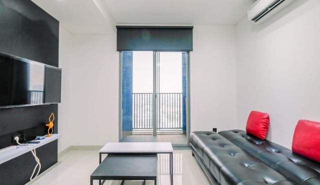 Luxury 2BR Apartment at Pejaten Park Residence with Bathtub
