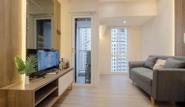 Spacious and Modern 1BR Apartment Tokyo Riverside PIK 2 in Teluknaga