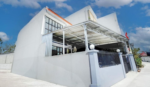 Hotel O MIOXIO Syariah Kost in Ponorogo