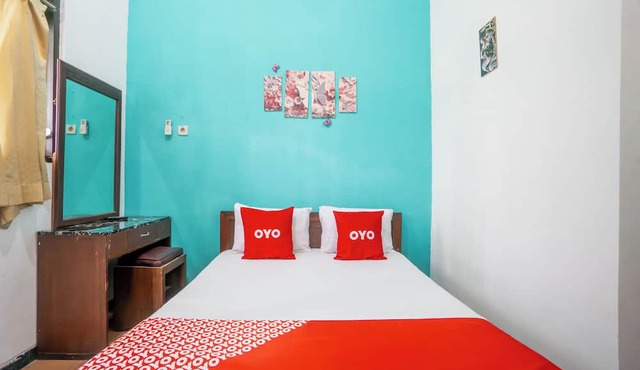 Hotel O Central Madiun Near Stasiun Kota Madiun in Madiun