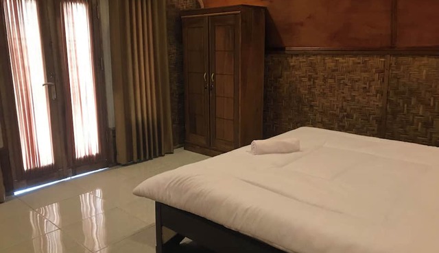 Bello Bungalow in Montong Gading
