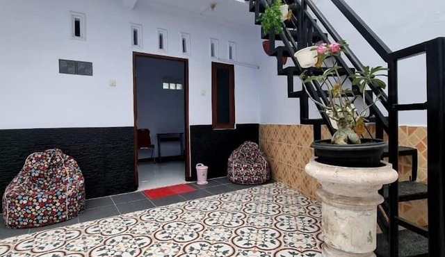 Hotel O Ump Near Alun-Alun Formerly Penginapan 88 in Kosambi
