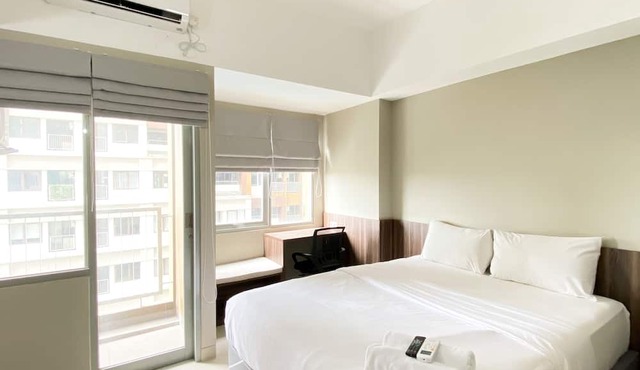 Modern Look and Tidy Studio LRT City Jatibening Apartment