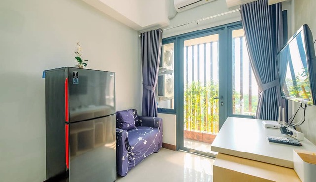 Comfortable And Simply Look 2Br Royal Heights Apartment
