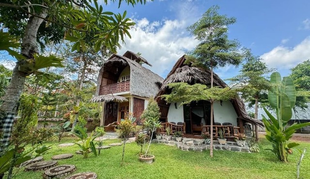 Sumatra Orangutan Treks Villa