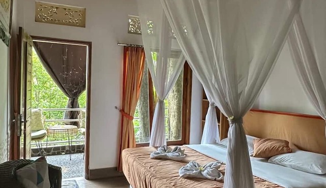 Omunity Bali