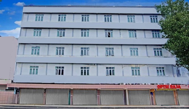Stylish DBL Suite Escape W/Free WiFi and Parking in Palembang