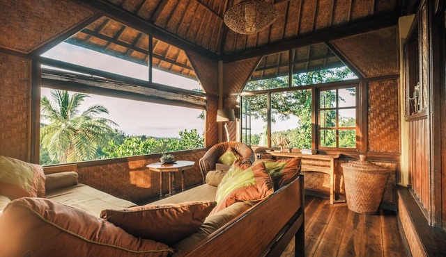 Charming Family Bungalow in the treetops at Sarinbuana Eco Lodge