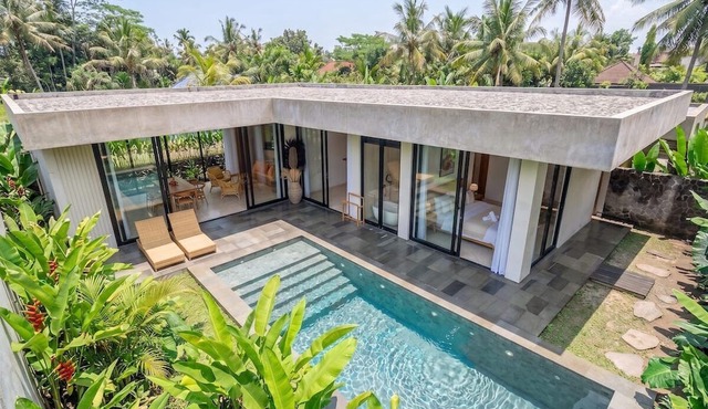 Tropical 3BR Oasis in Ubud w Private Pool & Patio in Ubud