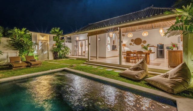 1BR Romantic Getaway in Ubud, Villa Lojo with Private Pool