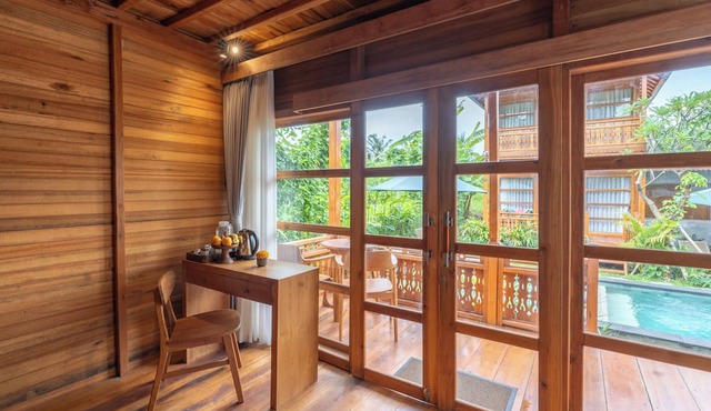 Harmony Wooden Villas in Mas
