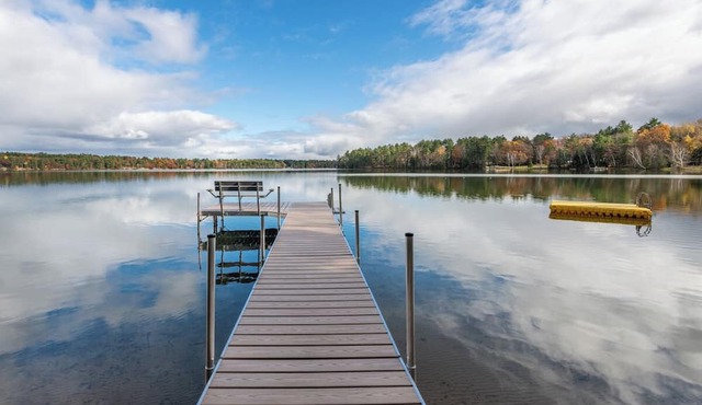 Sandy Beach, Swim Raft, Fire Pit, AC - Perfect Family Lakehome! in Eagle River