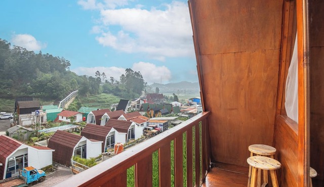 Diamond Cabin House in Dieng Kulon