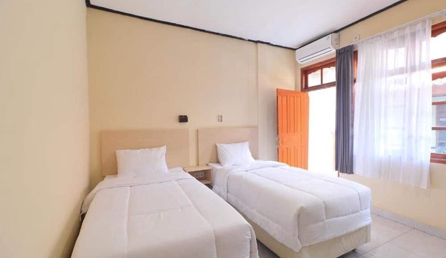 Oak legian Beachwalk - Near Kuta Legian Beach