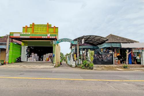 Hotel O Alif House Syariah 2 in Kediri