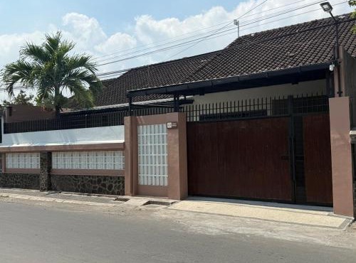 Rumah Kemuning 2, Mataram