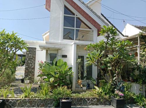 De Iris Garden Homestay