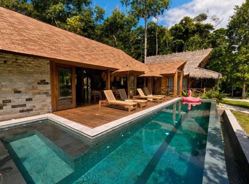 AKUA VILLAS Mentawai in Sipura Island