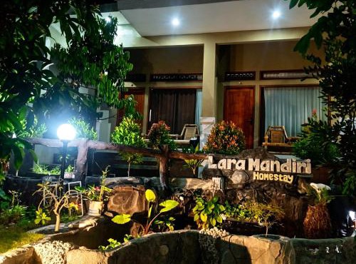 Lara mandiri homestay in Labuhancari