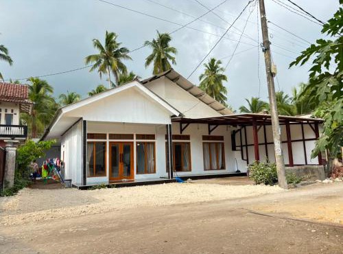 Imfira Homestay in Batukaras
