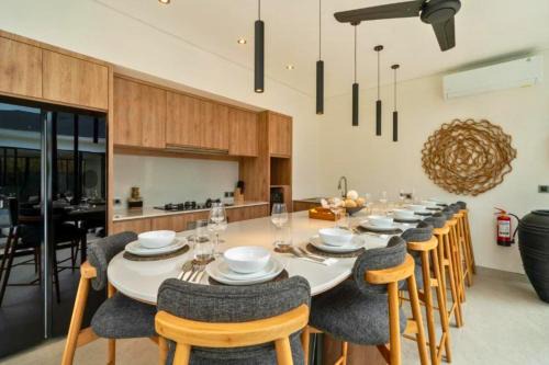Kalya Luxurious 8 BR Private Pool Villa