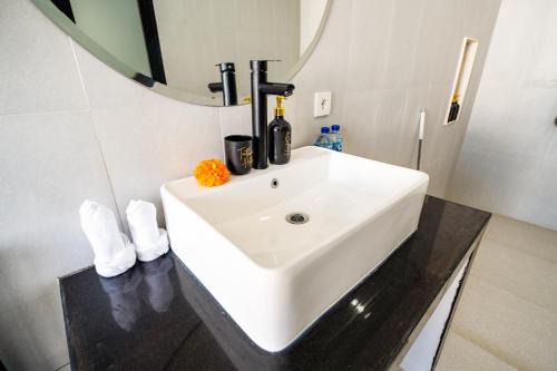 Villa Nia Gray 5Bedroom Seminyak