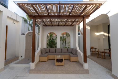 Laterra House