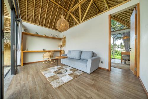 Green Harmony Villas - Peaceful Rice Field Retreat