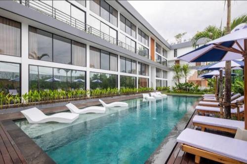 Sunset Avenue Apartment
