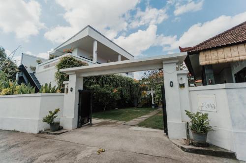 Dana's Kelating Guest House, Close to Kelating Beach