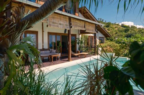 Villa Sana Amed with Panoramic Ocean Views & Infinity Pool