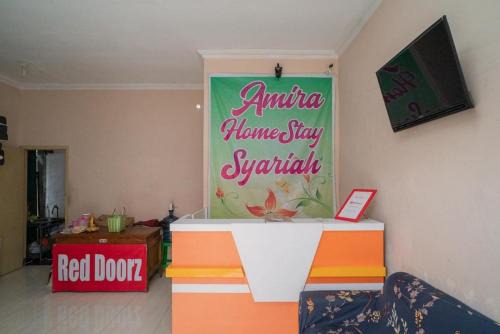 RedDoorz Syariah near Lippo Plaza Sidoarjo in Sidoarjo