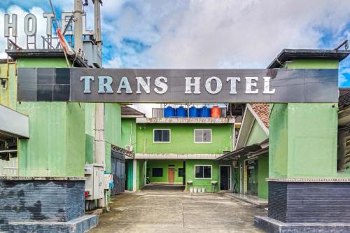 RedDoorz at Trans Hotel Cilegon in Toyamarta